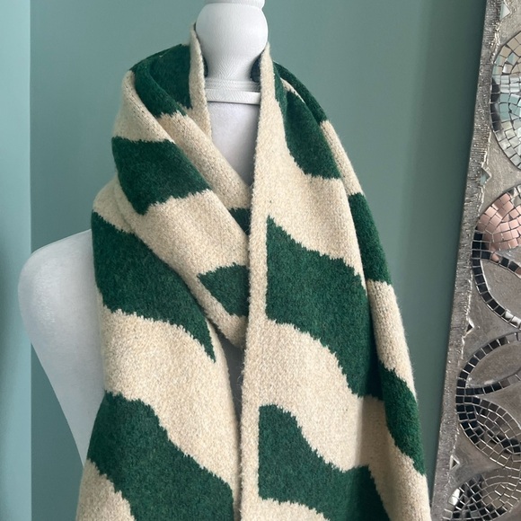 NWT Anthropologie Scarf - Picture 2 of 8